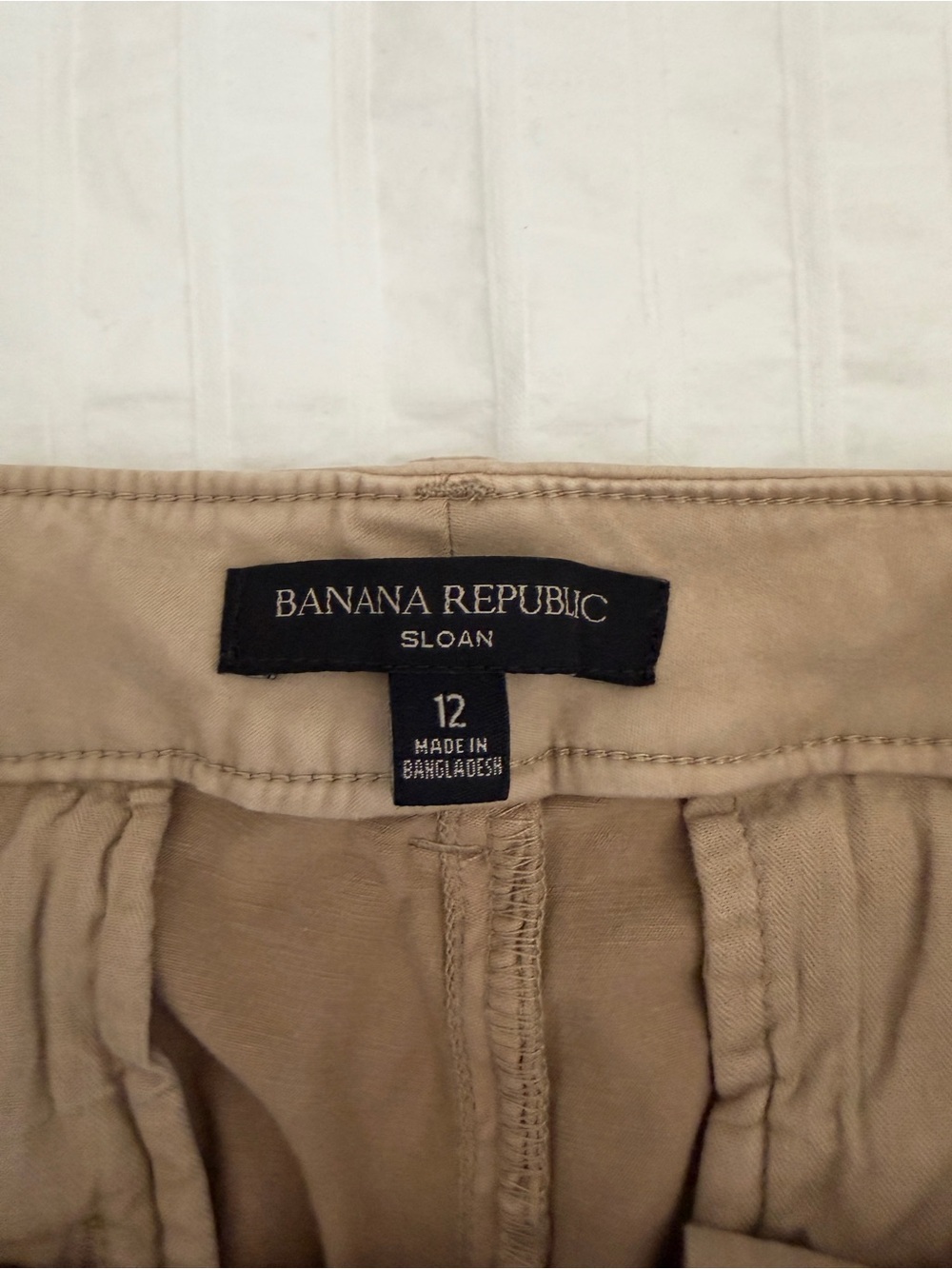 Banana Republic Women's Chino Pants Tan - Picture 3 of 3